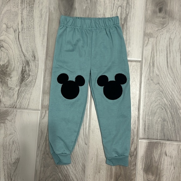 Disney Unisex Sweatsuit - Child Size Small - Picture 3 of 5